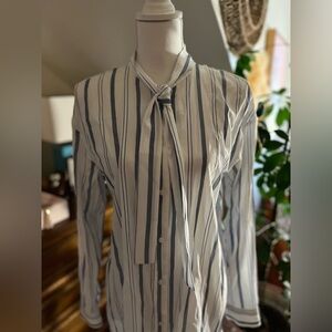 Elizabeth & James blouse
